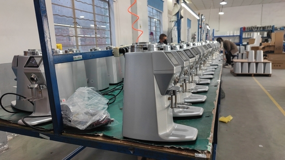 65*28*39cm Grinder do kawy bez dawki 110V-220V Napęd Czarny / Biały